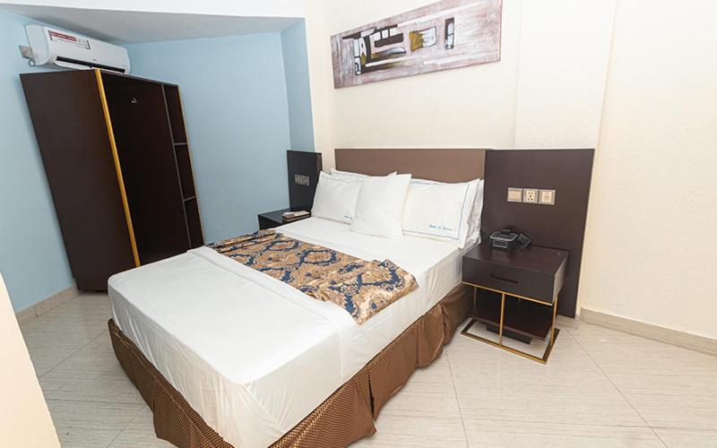 Hotel Le Figaro 杜阿拉 外观 照片
